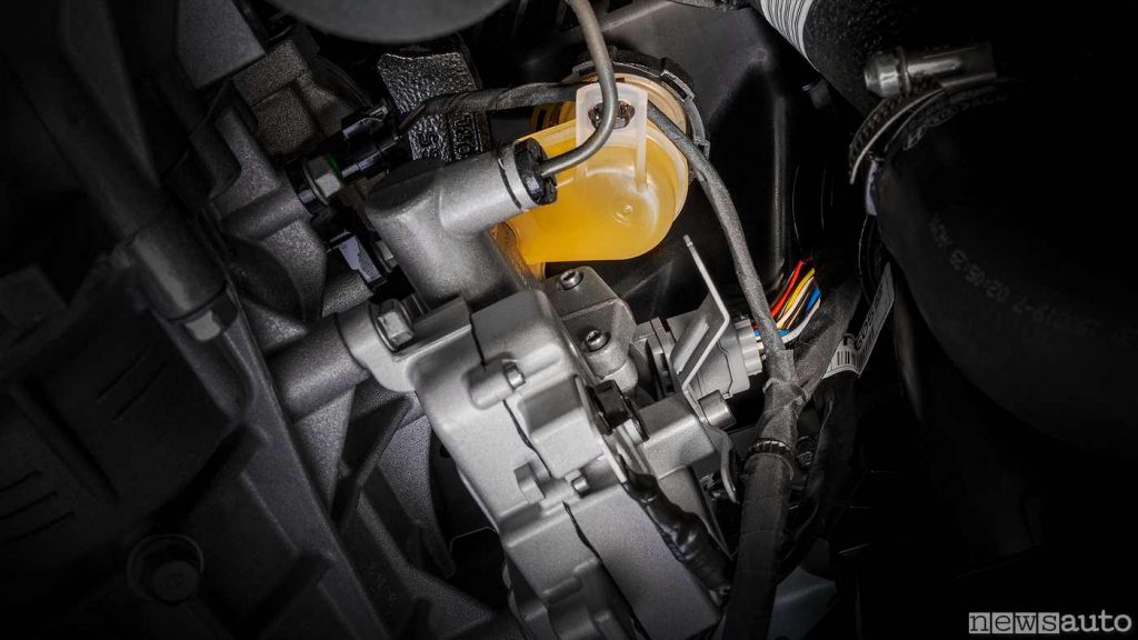 Servocomando elettrico sulla frizione dell cambio meccanico KIA iMT