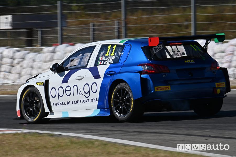 La Peugeot 308 TCR sulla pista di Magione nel Trofeo Super Cup