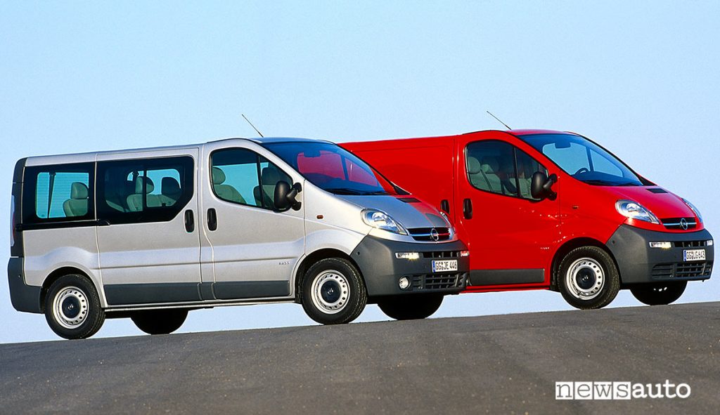 Opel Vivaro-A prima serie del 2000 versione furgone e combi.