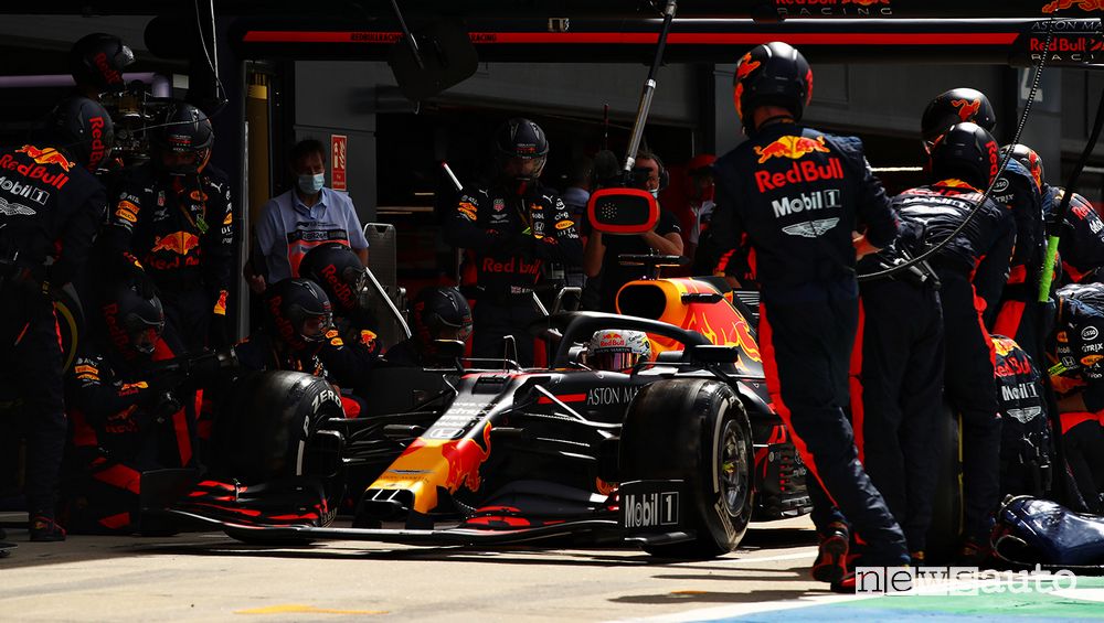 70° Anniversario f1 2020 pit stop red Bull