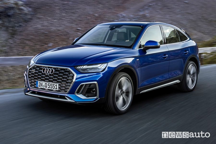 Vista di profilo Audi Q5 Sportback