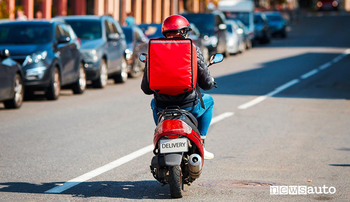 Nuovo contratto rider bocciato dal Ministero del Lavoro e sindacati