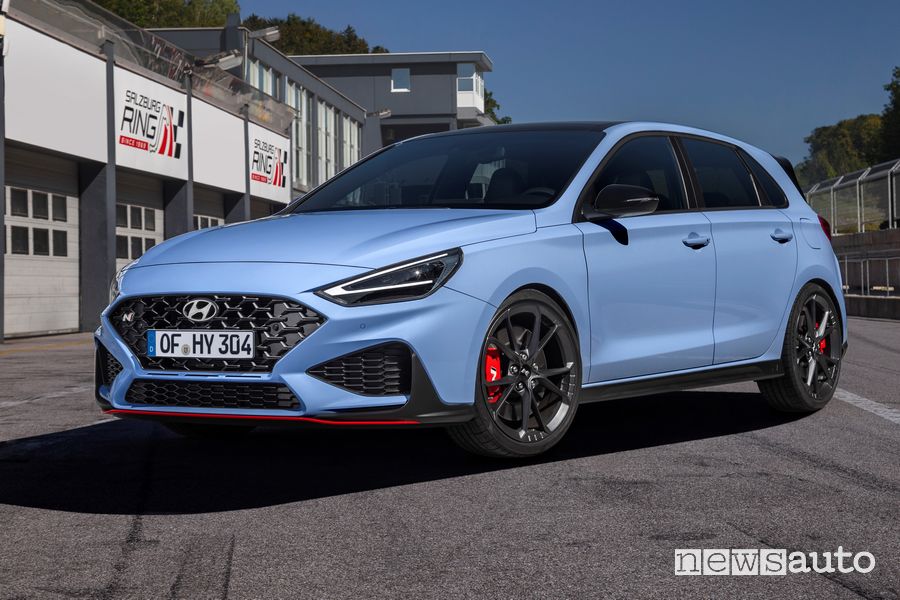 Vista di profilo Hyundai i30 N