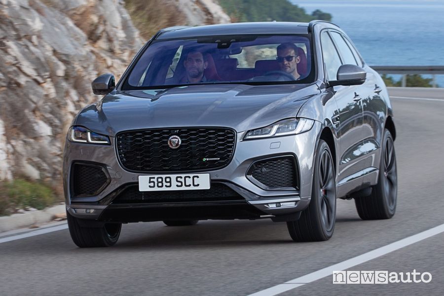 Vista anteriore Jaguar F-Pace 2021