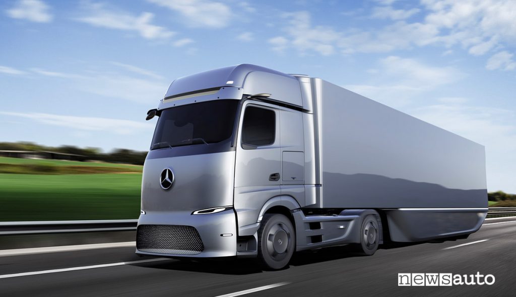 Mercedes-Benz eActros LongHaul camion elettrico distribuzione 