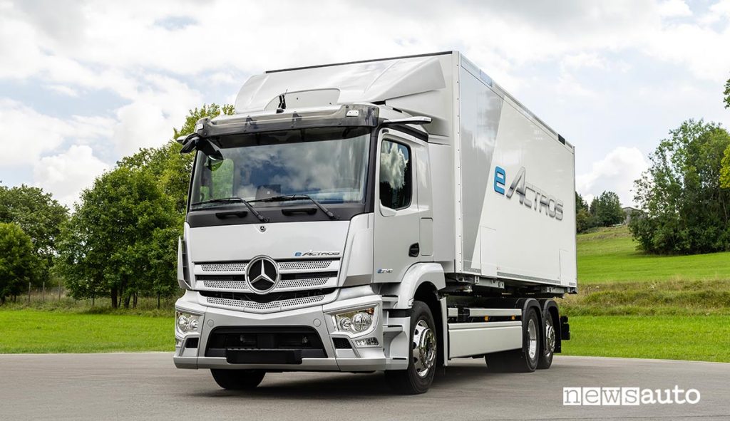 Mercedes-Benz eActros camion elettrico per distribuzione