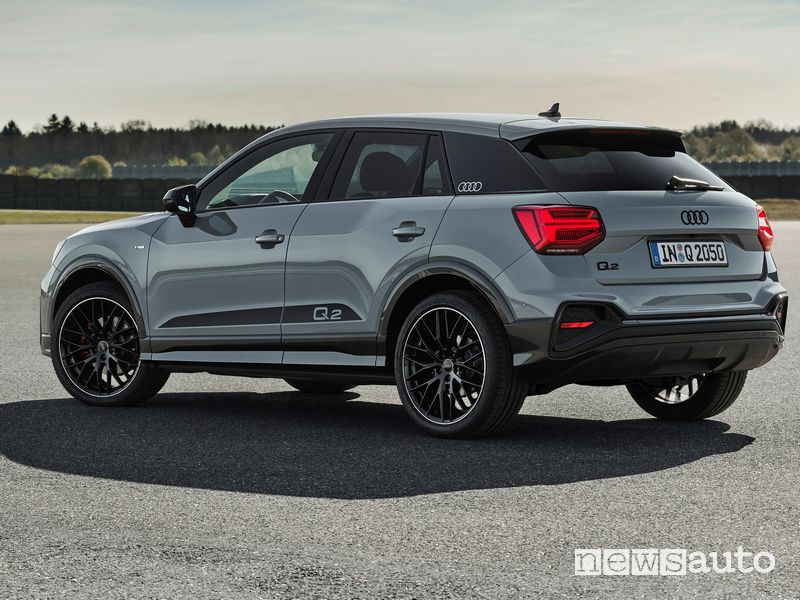 Vista laterale nuova Audi Q2