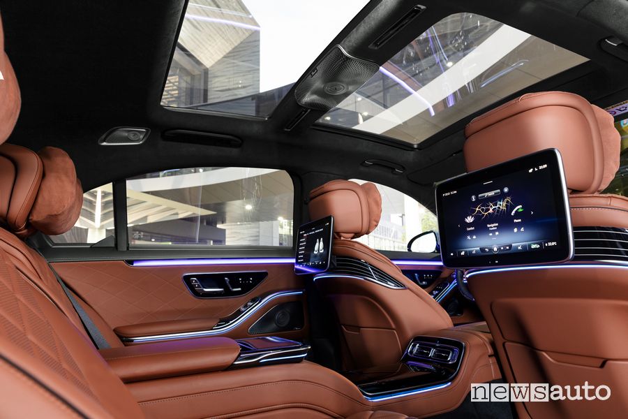 Display sedili posteriori abitacolo pelle marrone Mercedes-Benz Classe S