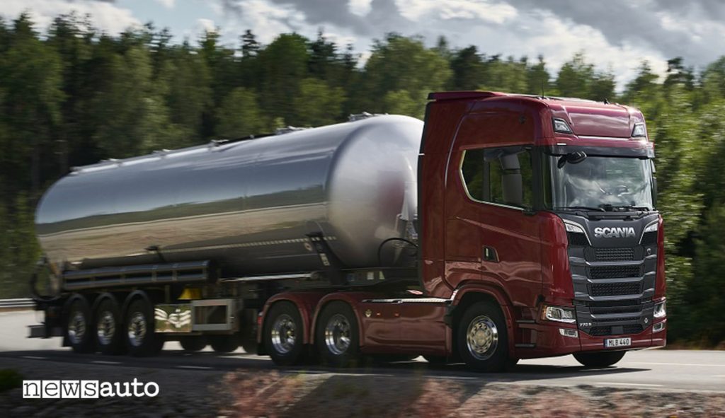 Camion Scania cisterna
