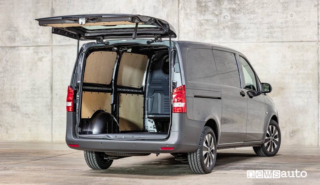 Con la patente "B" si guida tranquillamente il furgone Mercedes-Benz Vito da 2,8 e 3,2 t