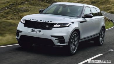 Vista anteriore Range Rover Velar P400e ibrida plug-in