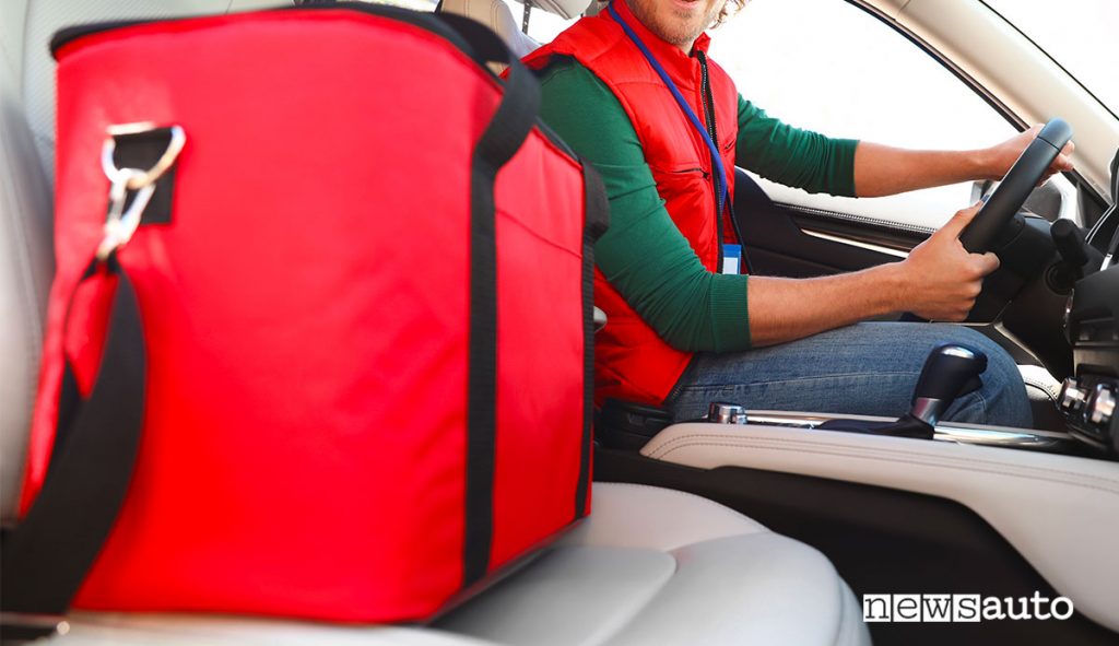 Rider food delivery in auto