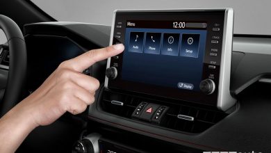 Touch screen infotainment da 9” abitacolo Suzuki Across ibrido plug-in