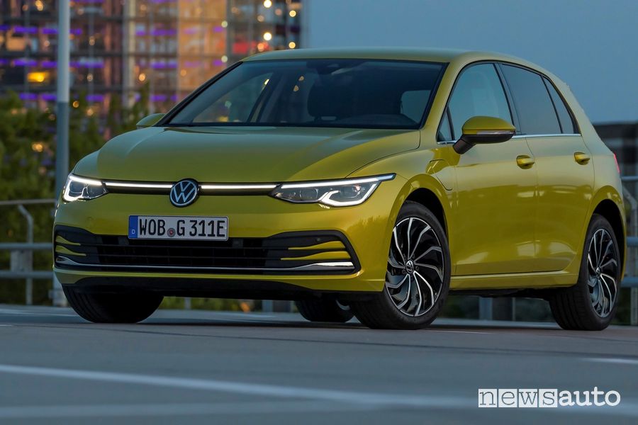 Mascherina illuminata Volkswagen Golf eHybrid