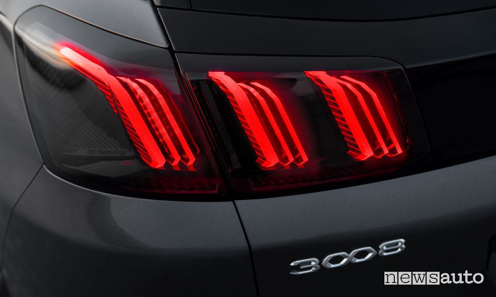 Peugeot 3008 Active faro posteriore
