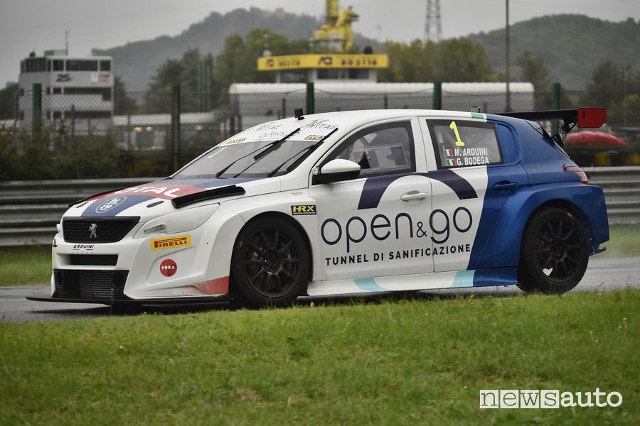 Peugeot 308 TCR 2° posto in gara a Magione