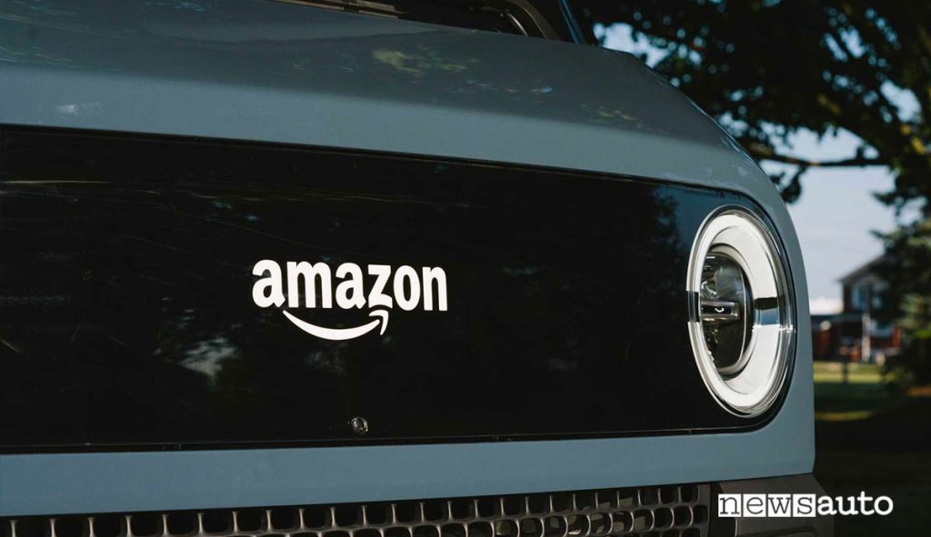 Calandra Amazon Delivery Van by Rivian furgone elettrico per consegne ultimo miglio