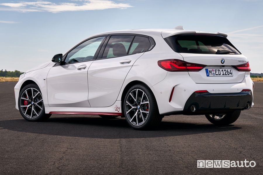 Vista posteriore BMW 128ti
