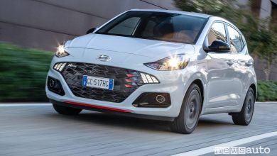 Vista di profilo Hyundai i10 N Line