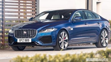 Vista di profilo nuova Jaguar XF