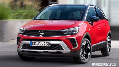 Vista anteriore nuovo Opel Crossland GS Line