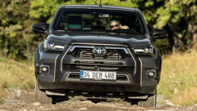 Frontale Toyota Hilux Invincibile sullo sterrato