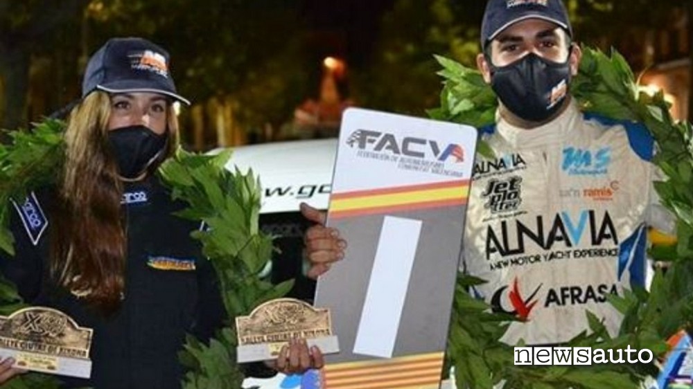 La navigatrice Laura Salvo con il pilota Miquel Socias coinvolti nell'incidente spagnolo al rally
