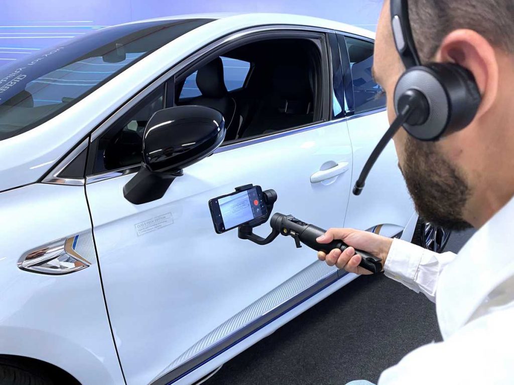 Tour virtuale in concessionaria auto nello Showroom di Renault