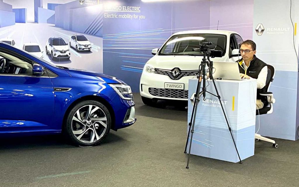 Virtual Showroom di Renault, consulente di vendita virtuale