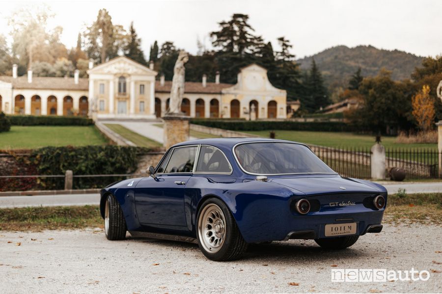 Vista posteriore Alfa Romeo GT elettrica