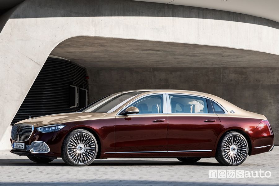Vista laterale Mercedes-Maybach Classe S