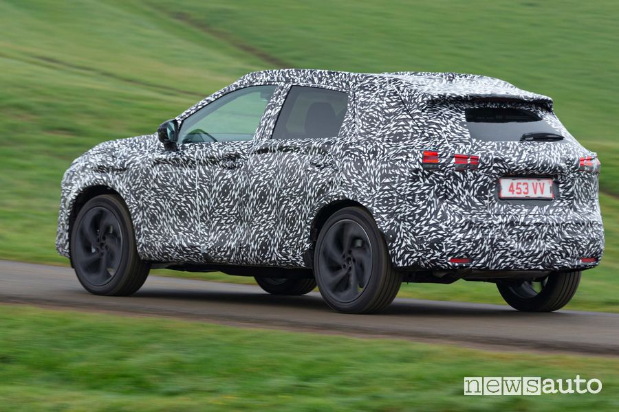 Vista posteriore prototipo nuovo Nissan Qashqai