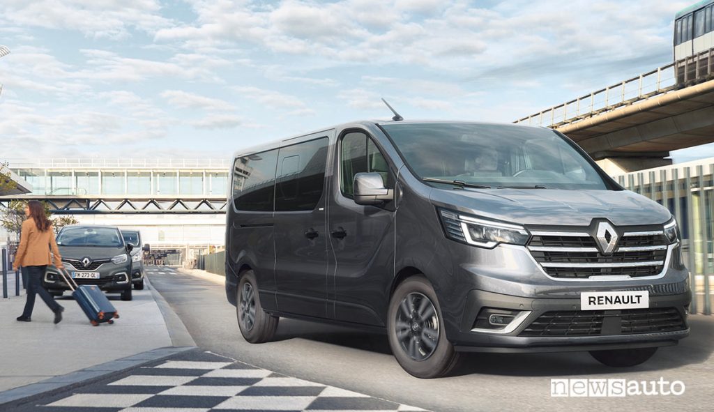 Nuovo Renault Trafic SpaceClass 2021 per il trasporto passeggeri VIP