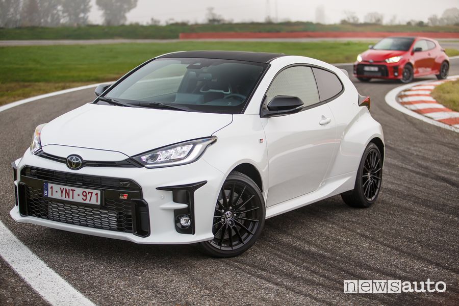 Nuova Toyota GR Yaris in pista