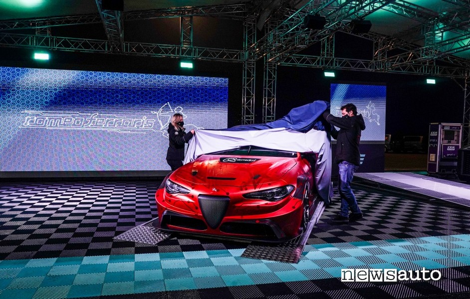 Alfa Romeo Giulia elettrica ETCR Michela Cerruti e Jean-Karl Vernay