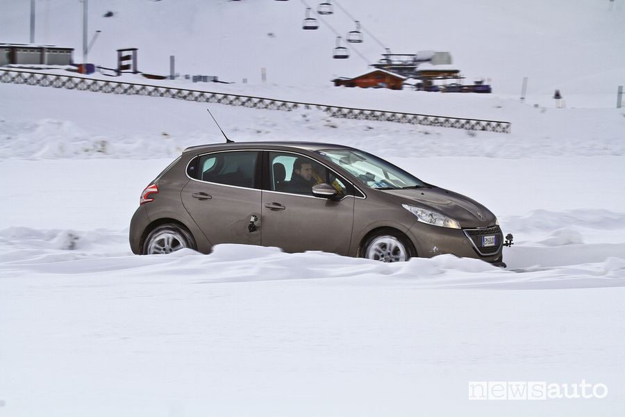 Test gomme invernali/estivi GT Radial sulla neve fresca
