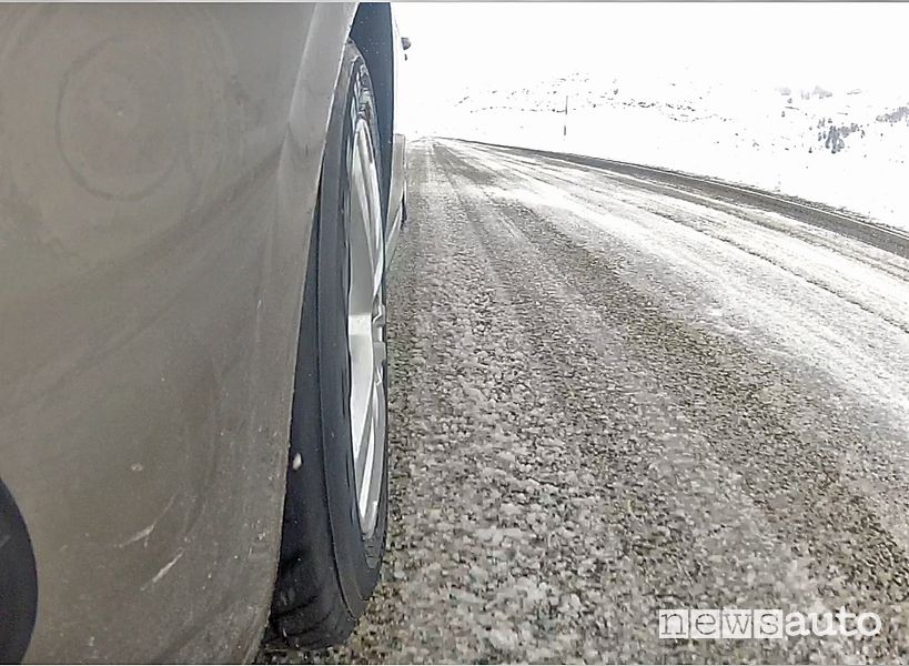 Come si comporta la gomme invernale GT Radial Champiro Winterpro sul ghiaccio