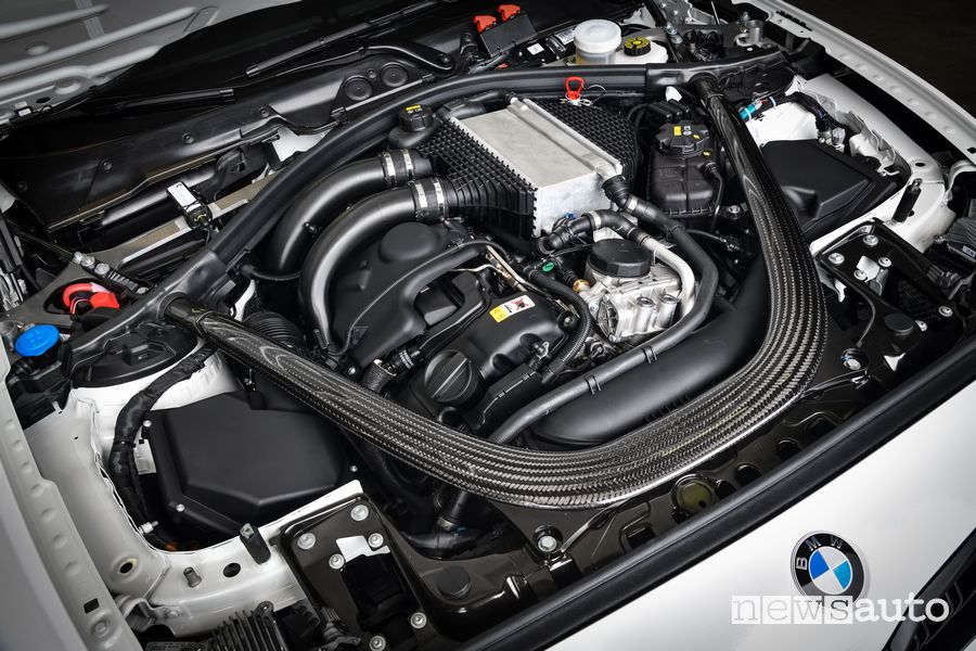 Motore 6 cilindri in linea BMW M2 CS Racing