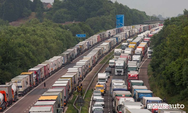 Camion Bloccati sulla Manica 22 dicembre 2020