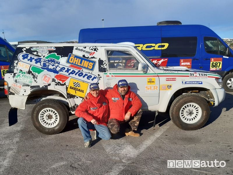 Luciano Carcheri e Roberto Musi con la Nissan Patrol al via della Dakar Classic