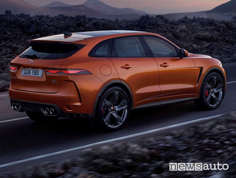 Vista posteriore Jaguar F-Pace SVR