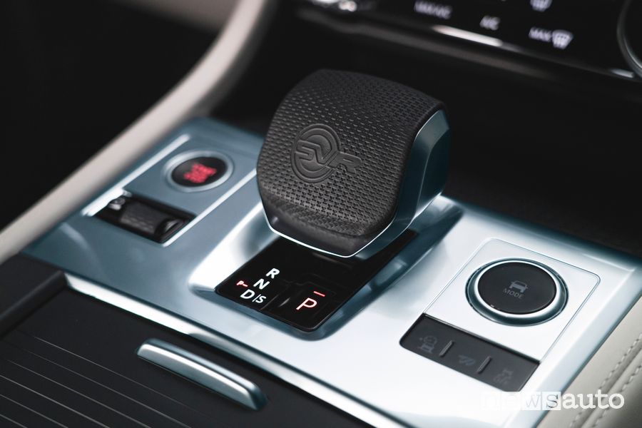 Leva cambio automatico abitacolo Jaguar F-Pace SVR