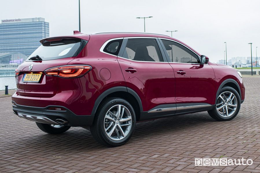 Vista posteriore MG EHS Plug-in Hybrid