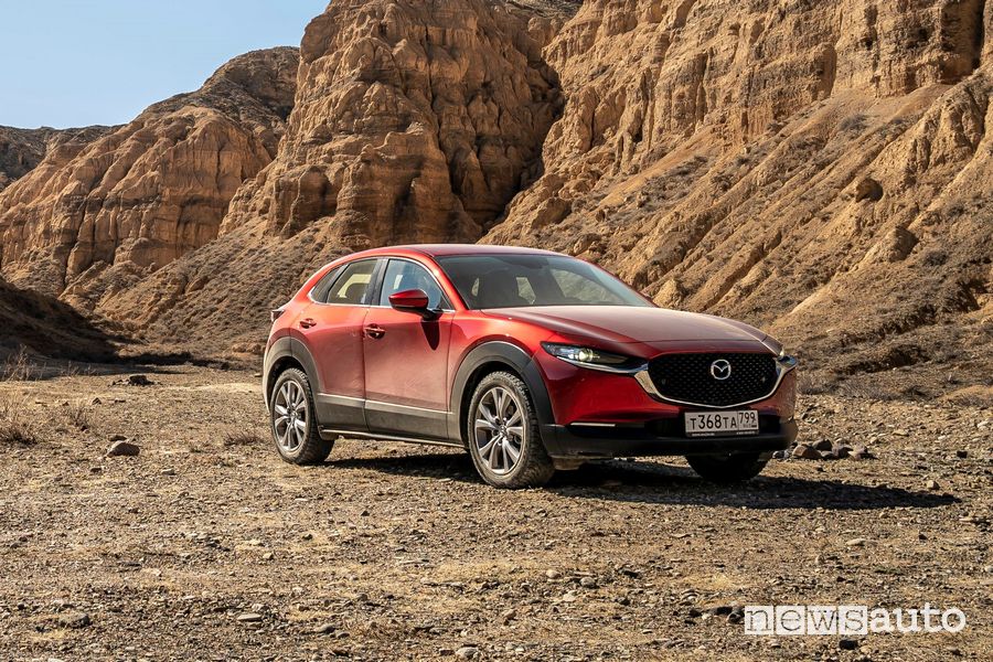 Viaggio Kazakhstan Epic Drive con la Mazda CX-30 nel Charyn Canyon