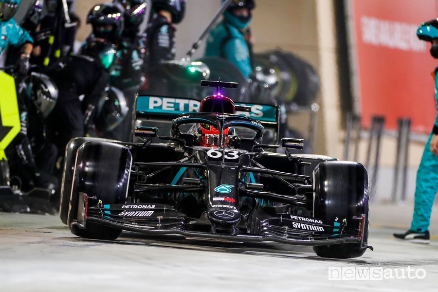 errore ai box per le Mercedes nel Gp di Sakhir