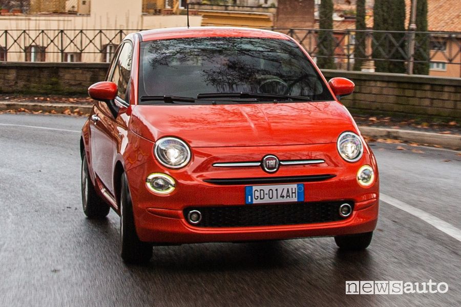 Vista anteriore Fiat 500 Cult