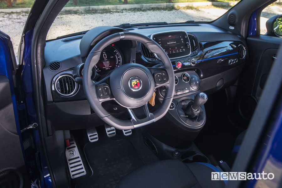 Volante abitacolo Abarth 595 Monster Energy Yamaha