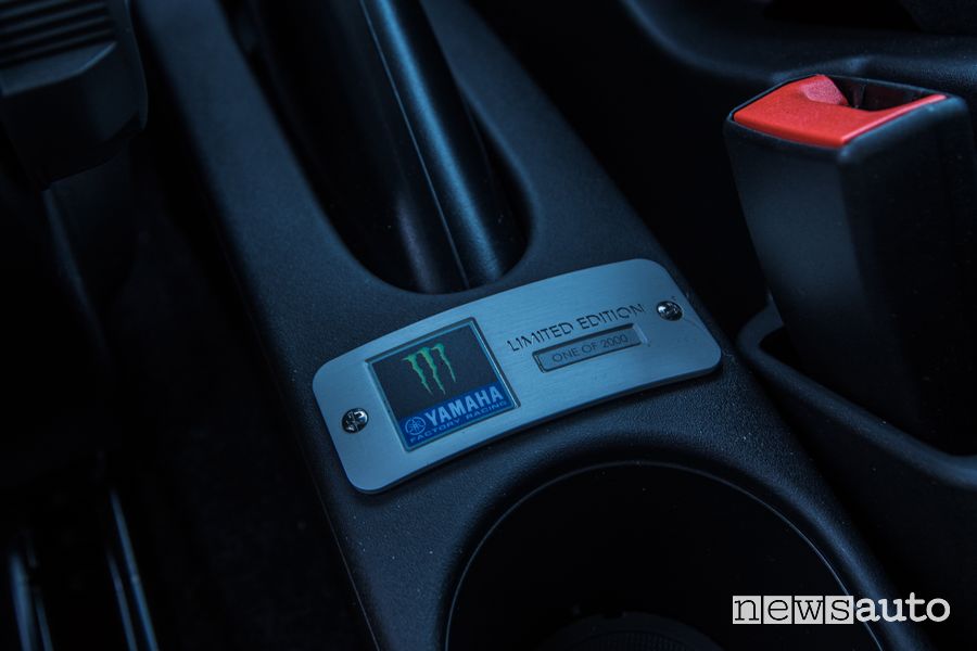 Targhetta serie limitata abitacolo Abarth 595 Monster Energy Yamaha