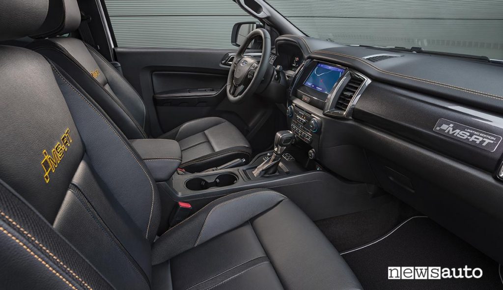 Ford Ranger MS-RT interni abitacolo sedili e volante