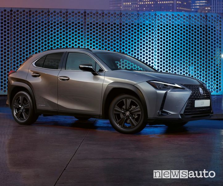 Visa di profilo Lexus UX Hybrid F-Sport